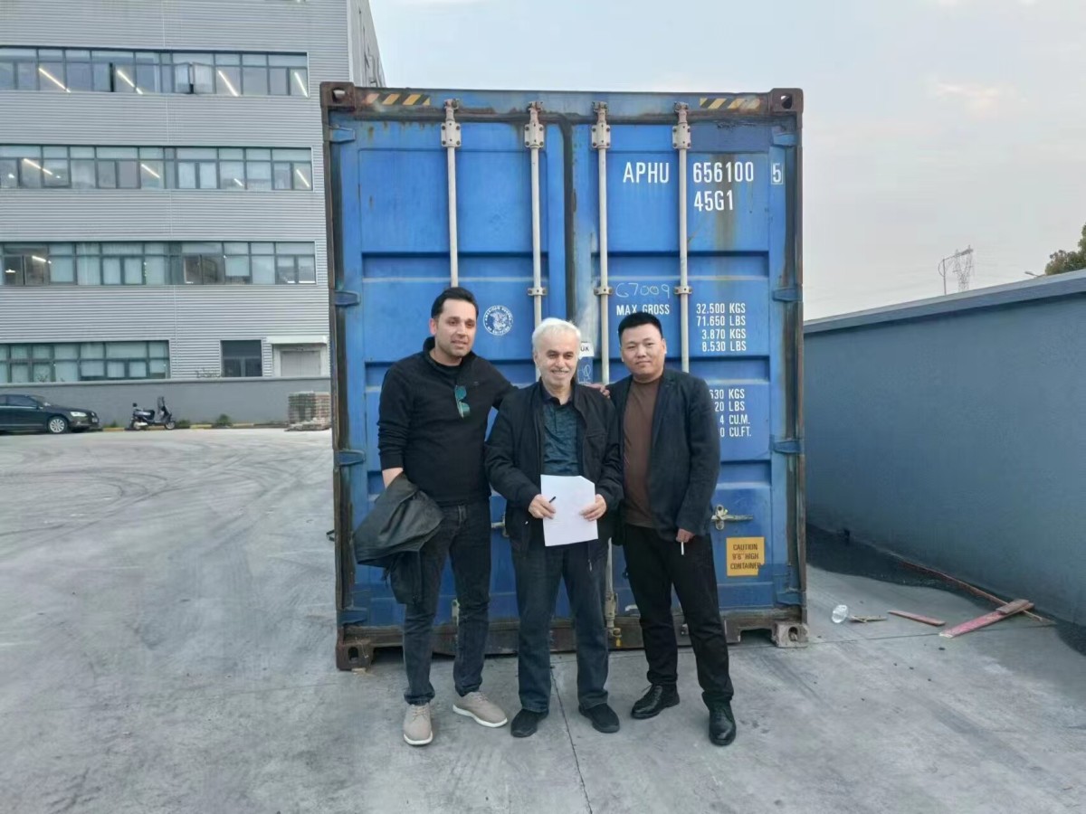 cb6ee76c-c06c-42cc-a53f-fce6d288330b