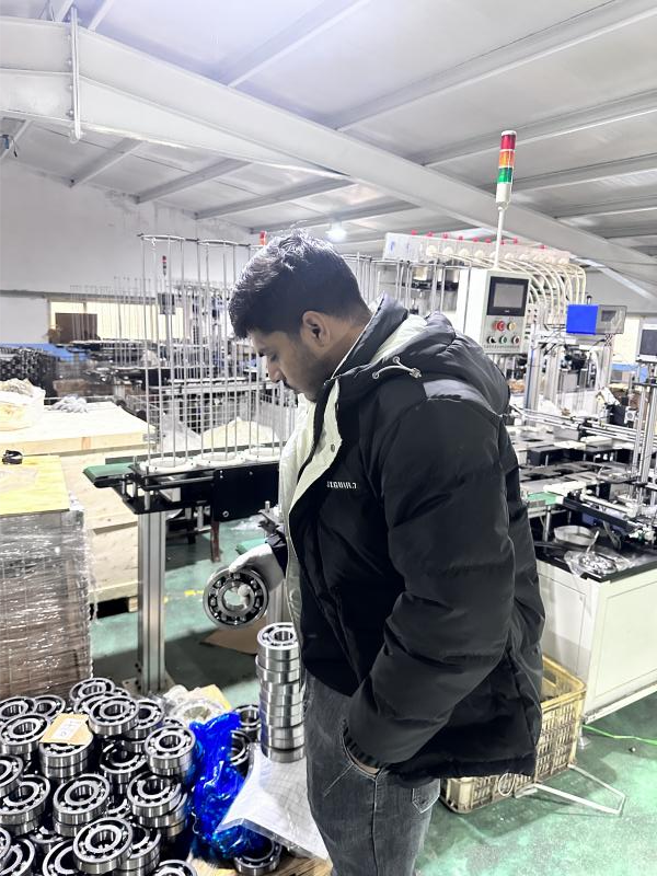 Шаньдунская международная торговая компания Longyang очень благодарна нашим друзьям из Бангладеш, приехавшим издалека посетить завод.