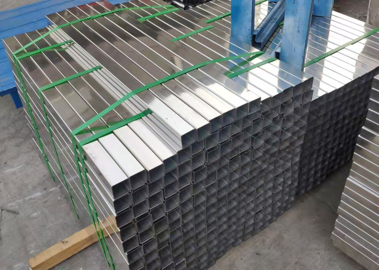  Stainless Steel Decorative Pipe: Definition, Classification, Uses & Advantages