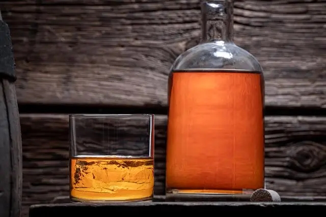 What's the difference between whiskey and brandy?