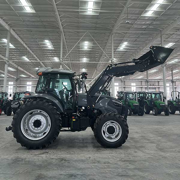 Utility Tractor :180-210HP