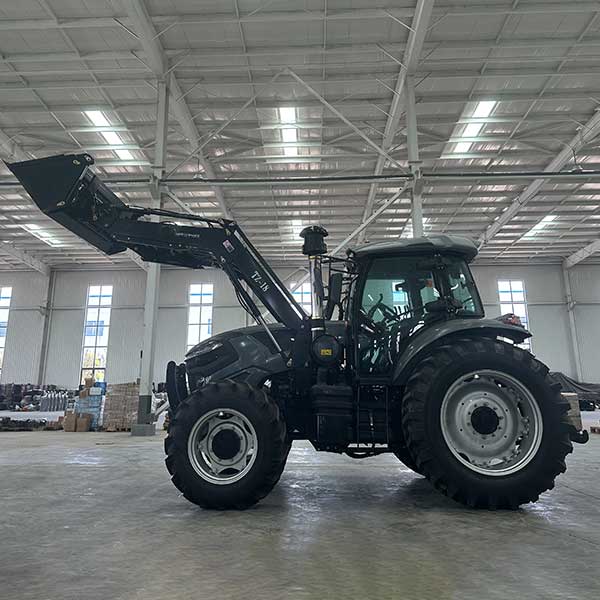 Utility Tractor :180-210HP