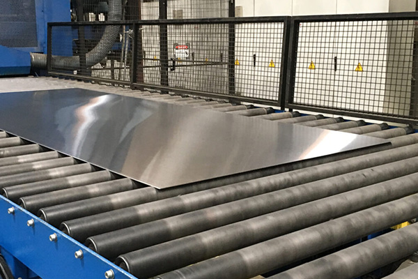 Factors of 304 stainless steel plate corroded by stainless steel plate