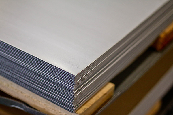 Electrolytic polishing of stainless steel plate