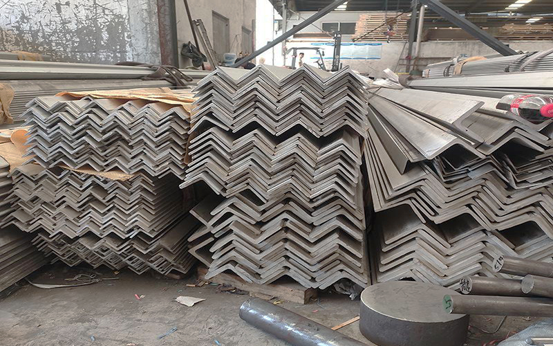 ASTM 1045 Carbon steel Angle