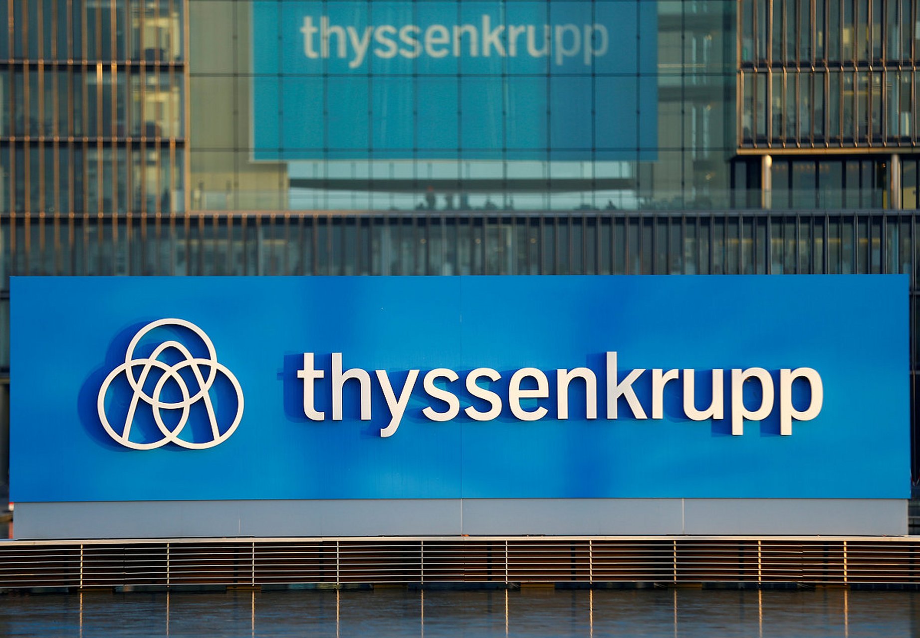 Thyssenkrupp launches new production lines in Duisburg with €800 million investment