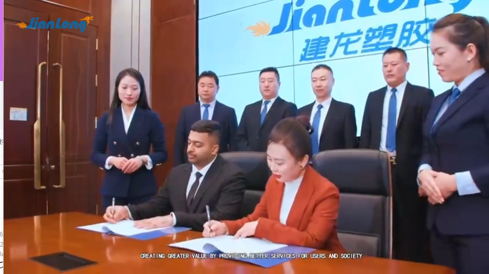 Welcome customers to visit our company