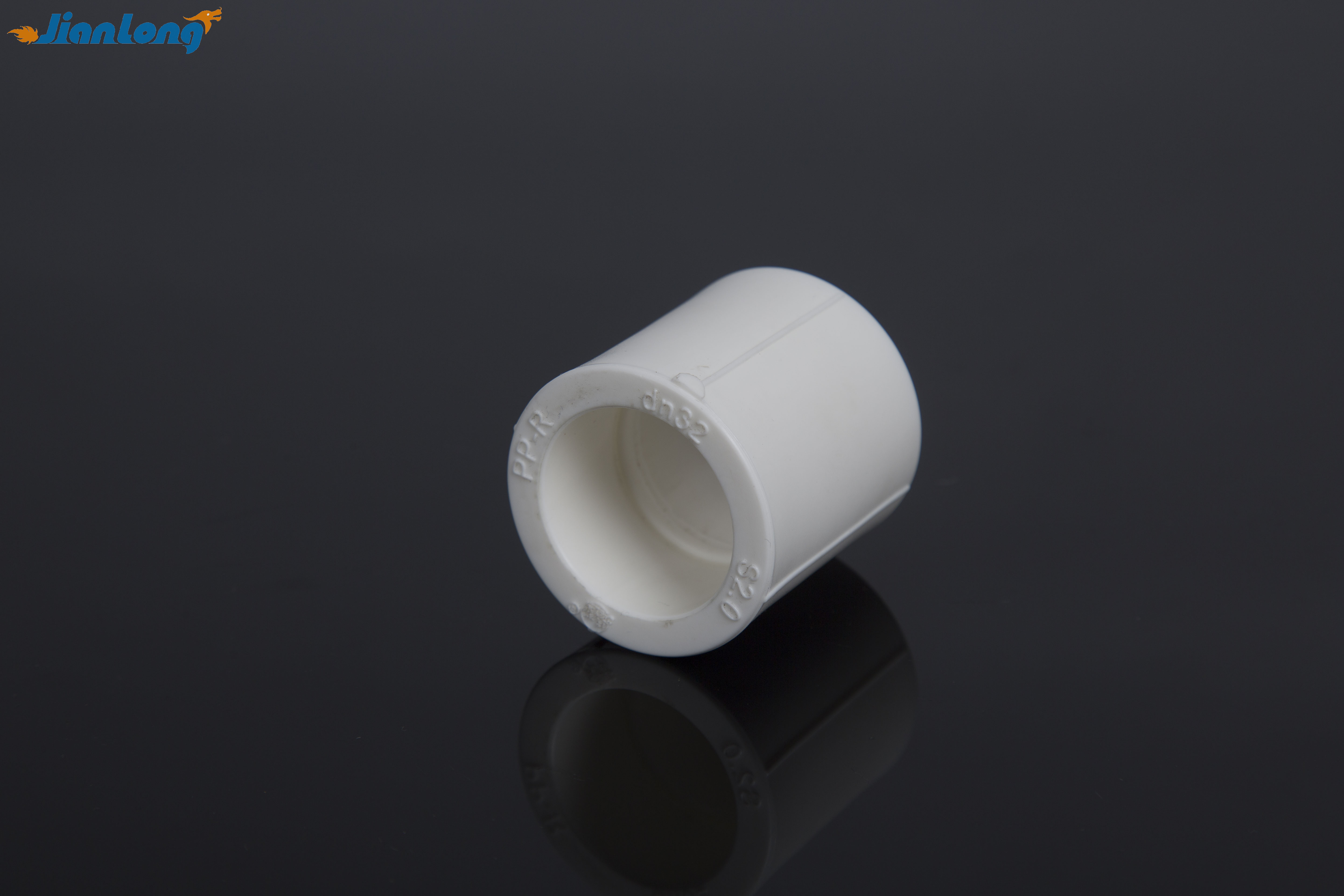 Pipe sleeve