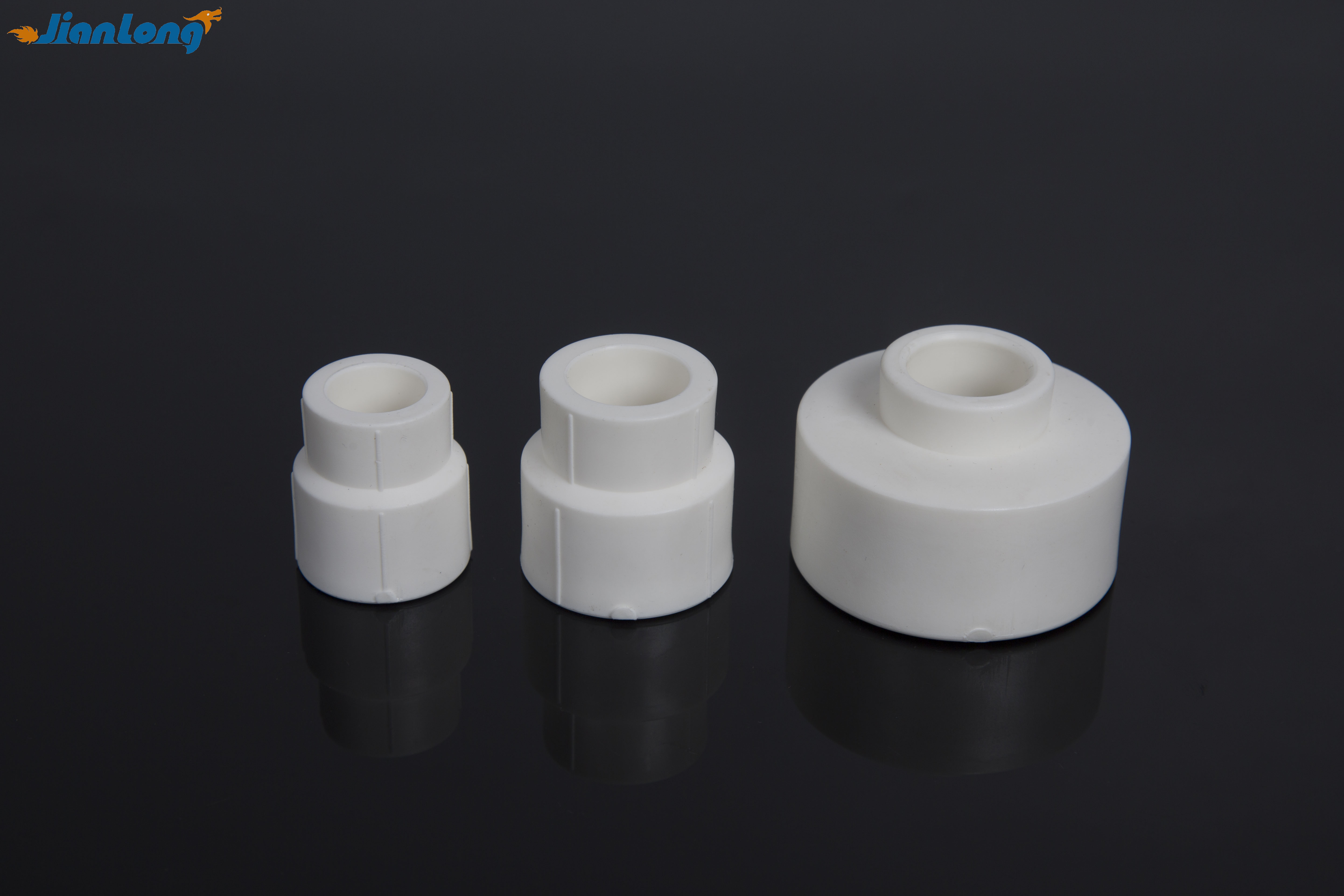 Reducing pipe sleeve