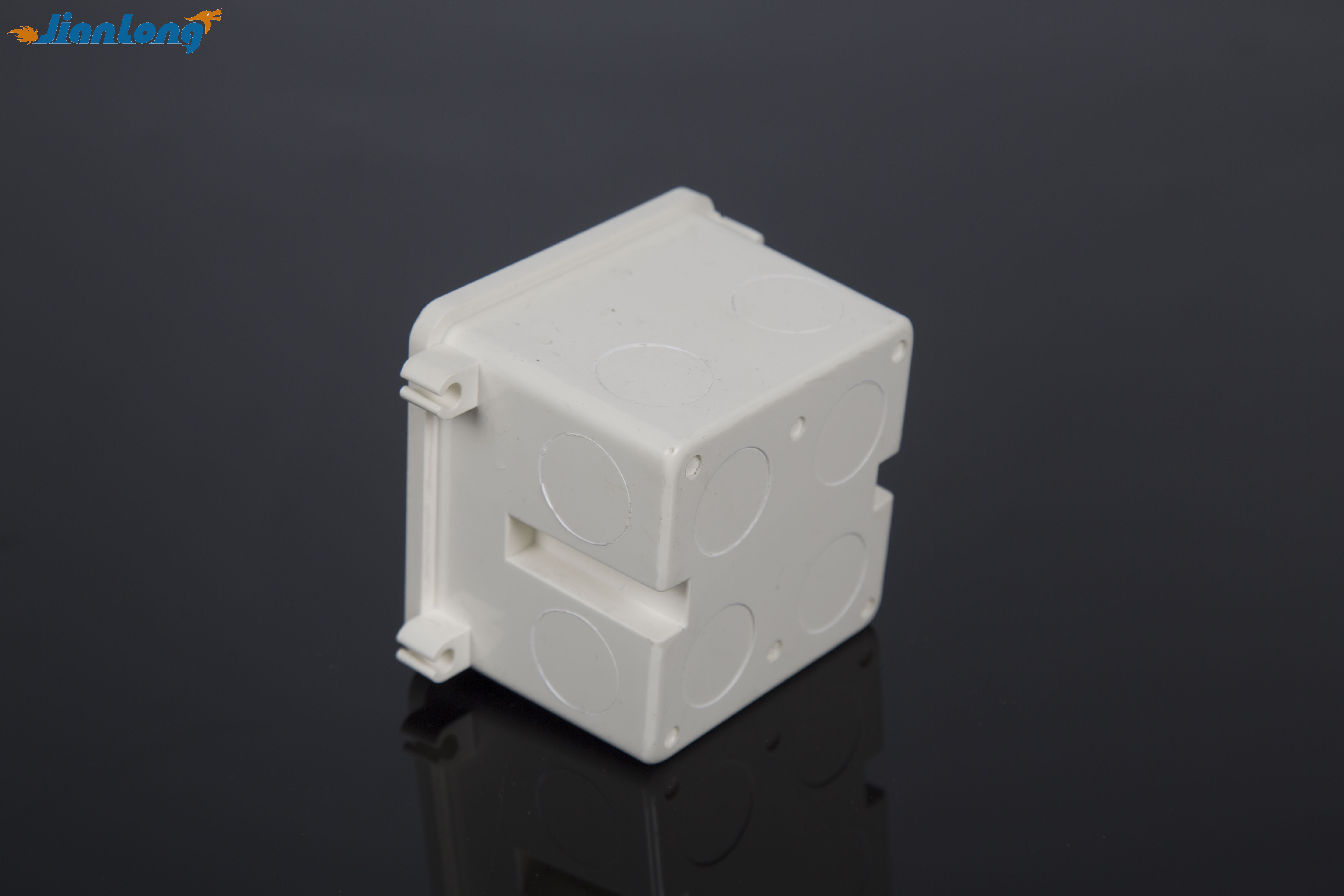 Self tapping thread threading box