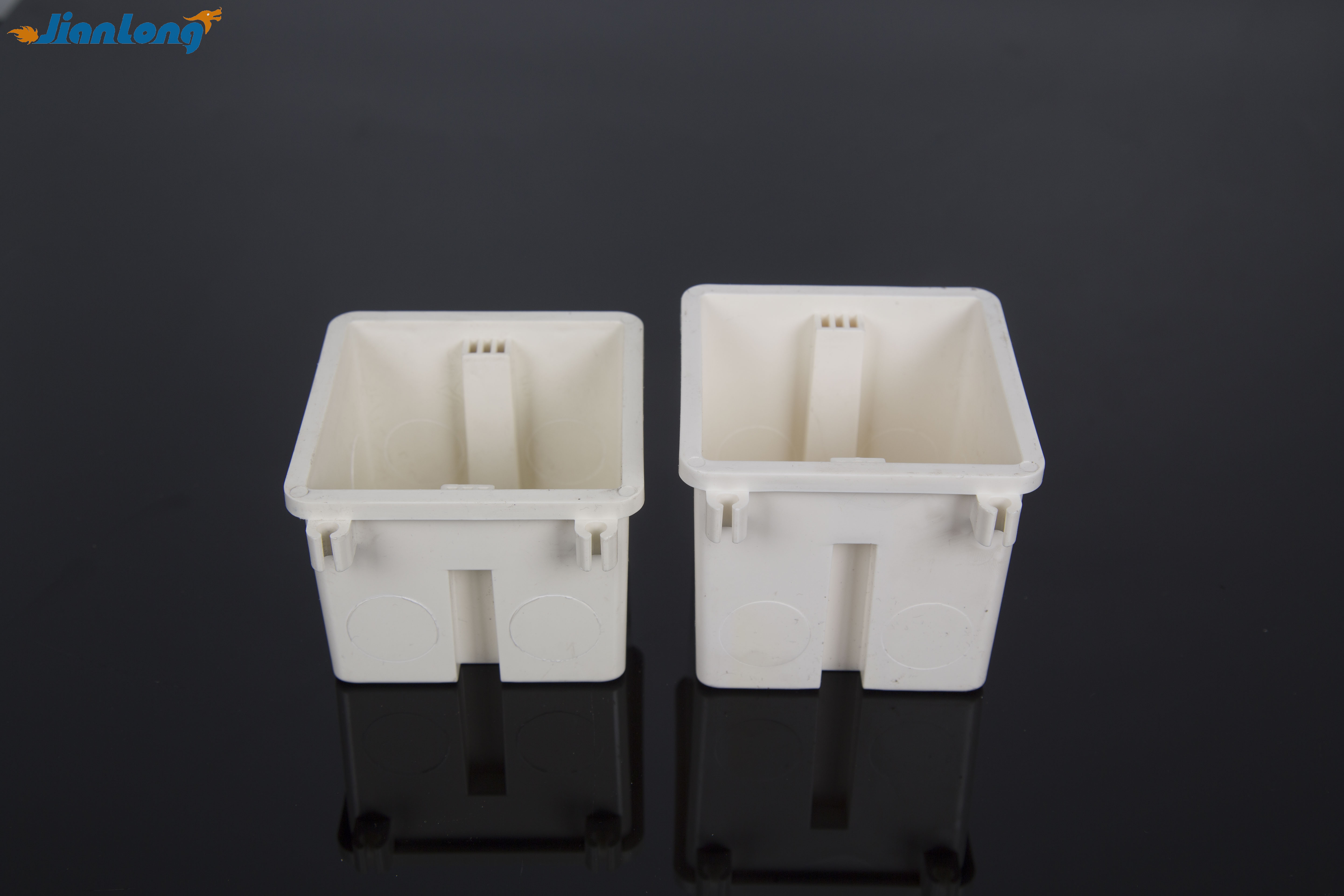 Self tapping thread threading box