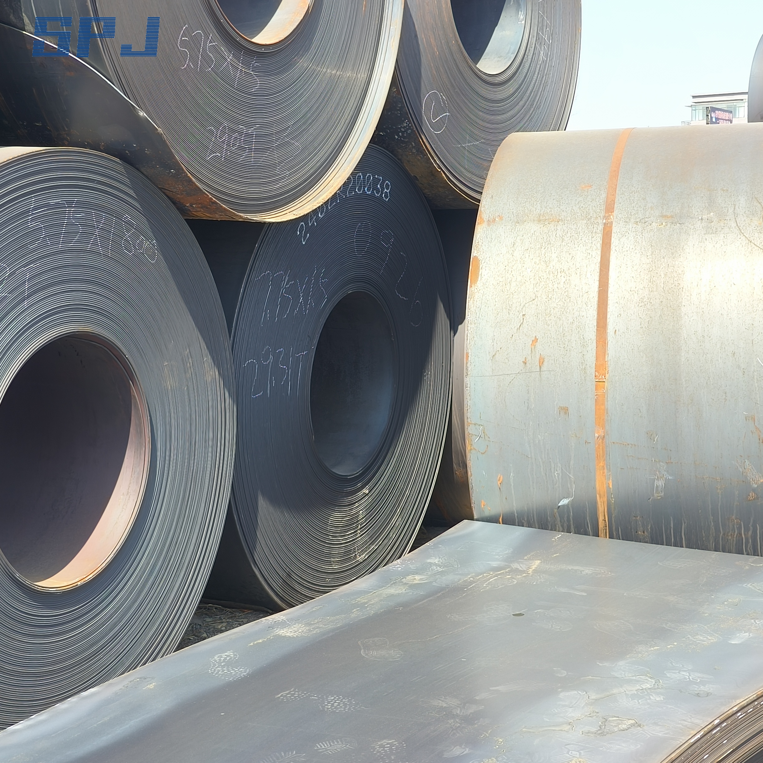 ASTM Q195 Q235 A36 Ss400 S235 HRC Carbon Steel Hot Rolled Steel Coils