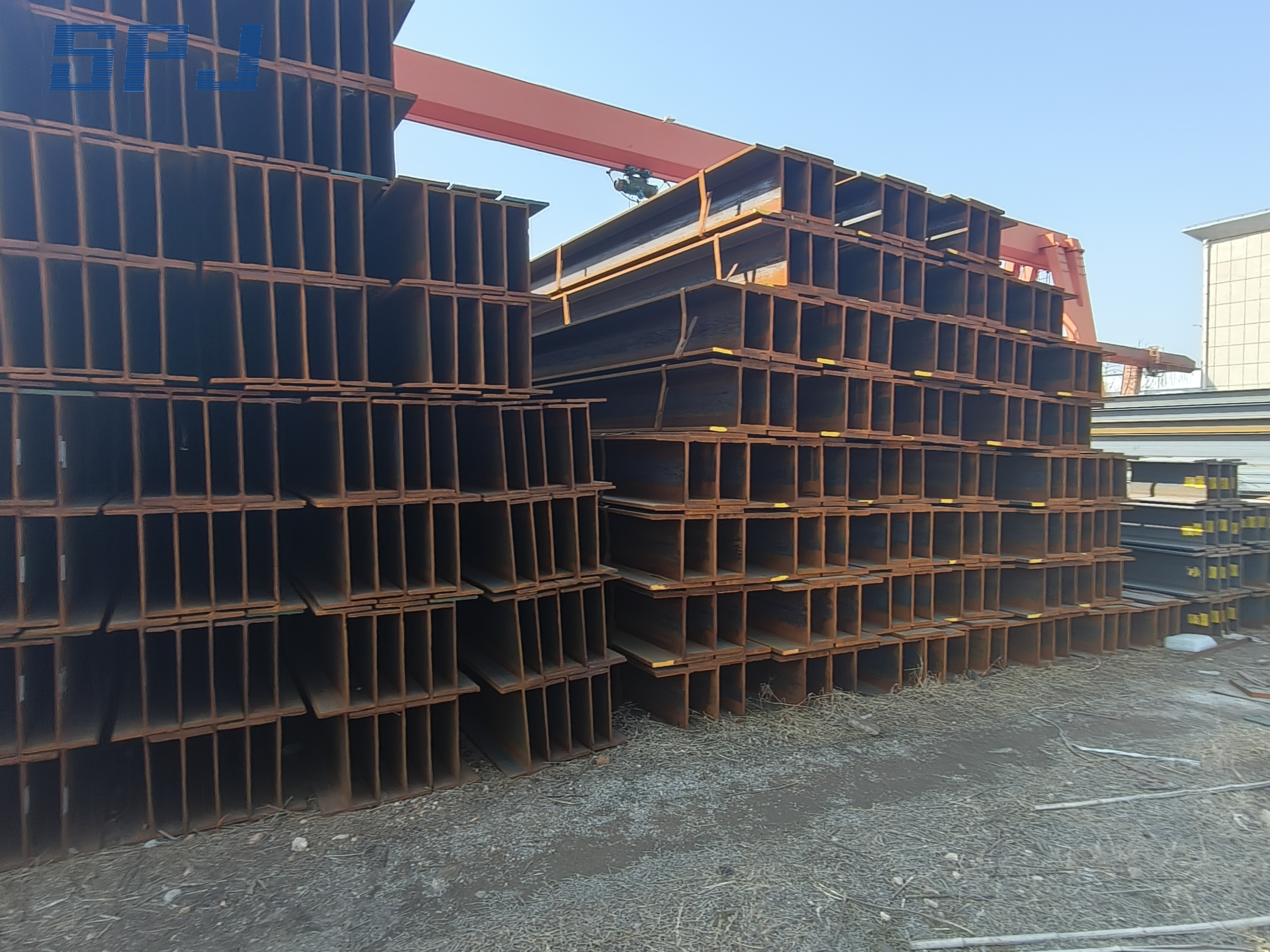 H Beam Good Price in Stock Bridge Construction H/I Beam Steel Structura Welded Stainless/Galvanized/Hot Rolled Carbon Steel I/H Beam