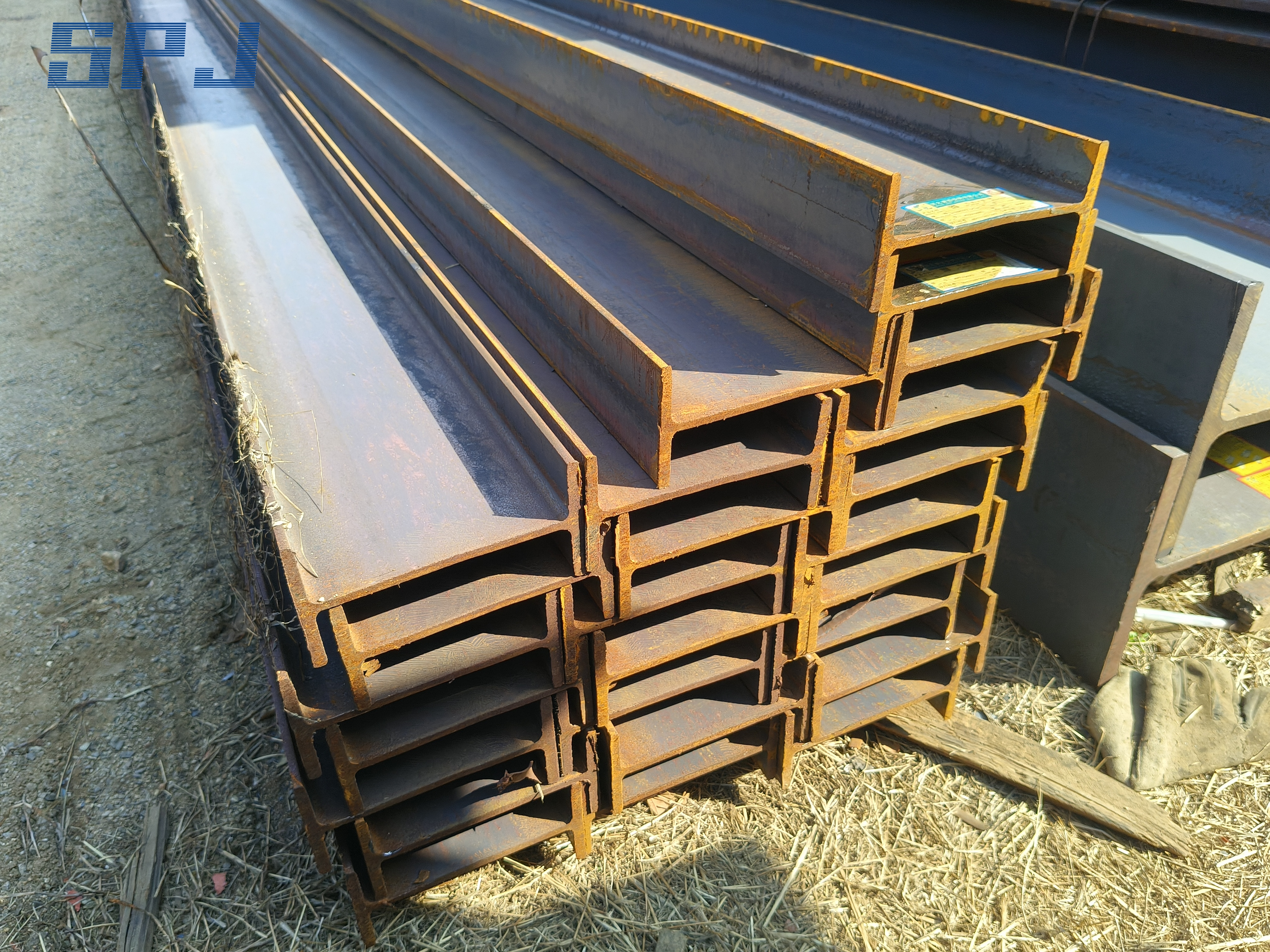 H Beam Good Price in Stock Bridge Construction H/I Beam Steel Structura Welded Stainless/Galvanized/Hot Rolled Carbon Steel I/H Beam