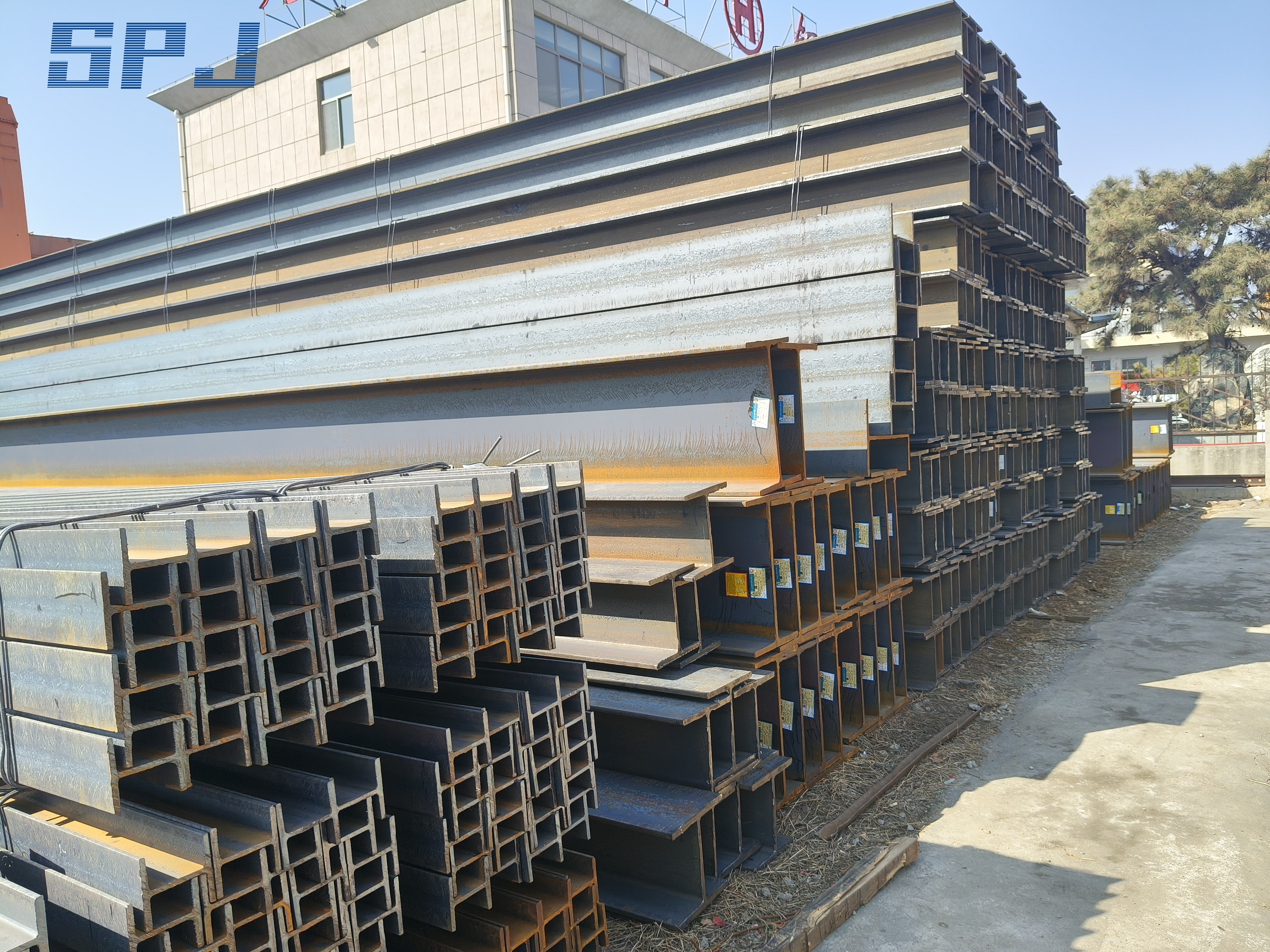 H Beam Good Price in Stock Bridge Construction H/I Beam Steel Structura Welded Stainless/Galvanized/Hot Rolled Carbon Steel I/H Beam