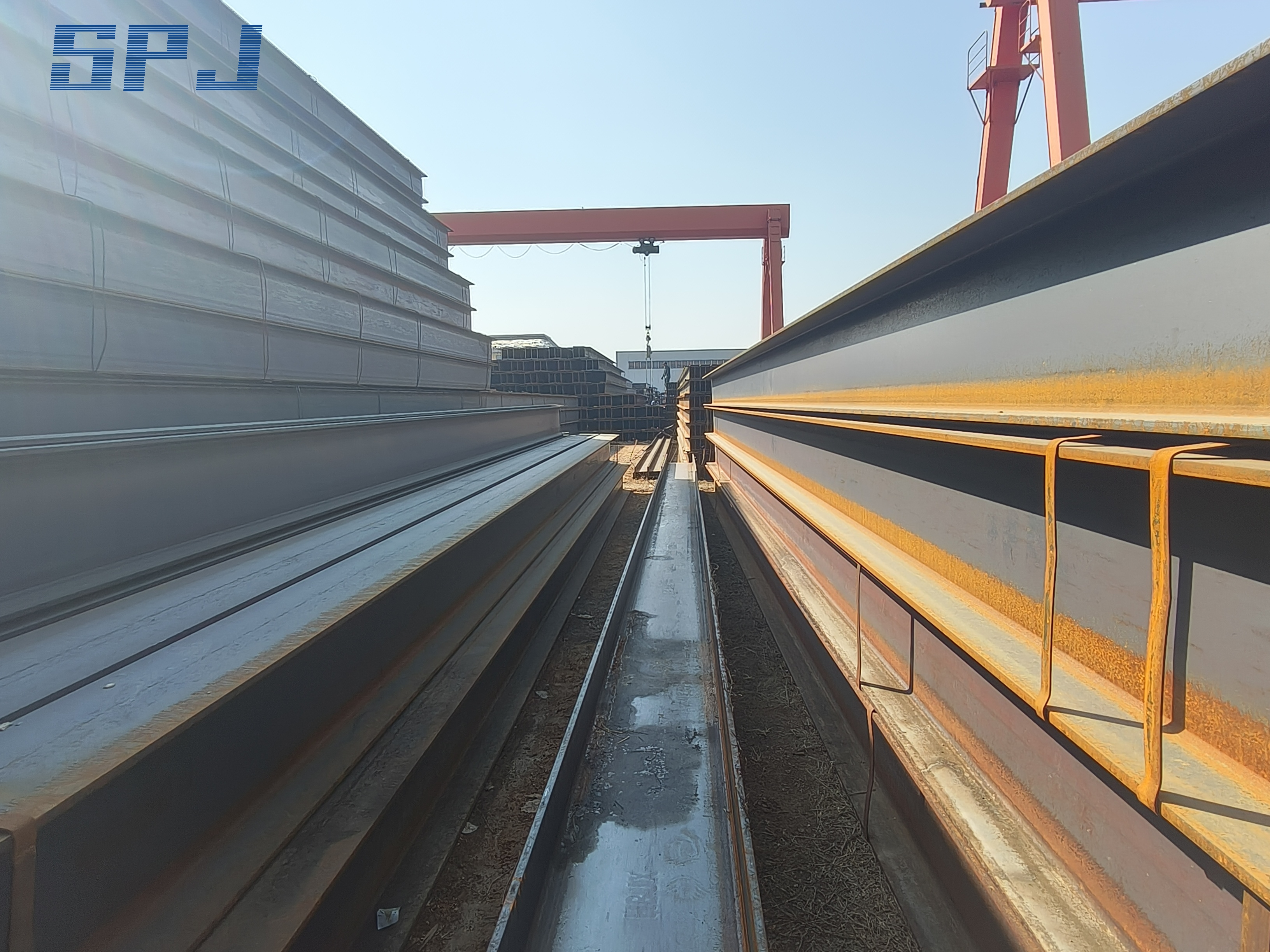 H Beam Q235 ASTM A36 Carbon Steel H Beam Mild Iron Steel Construction Building H Shape Steel Beam