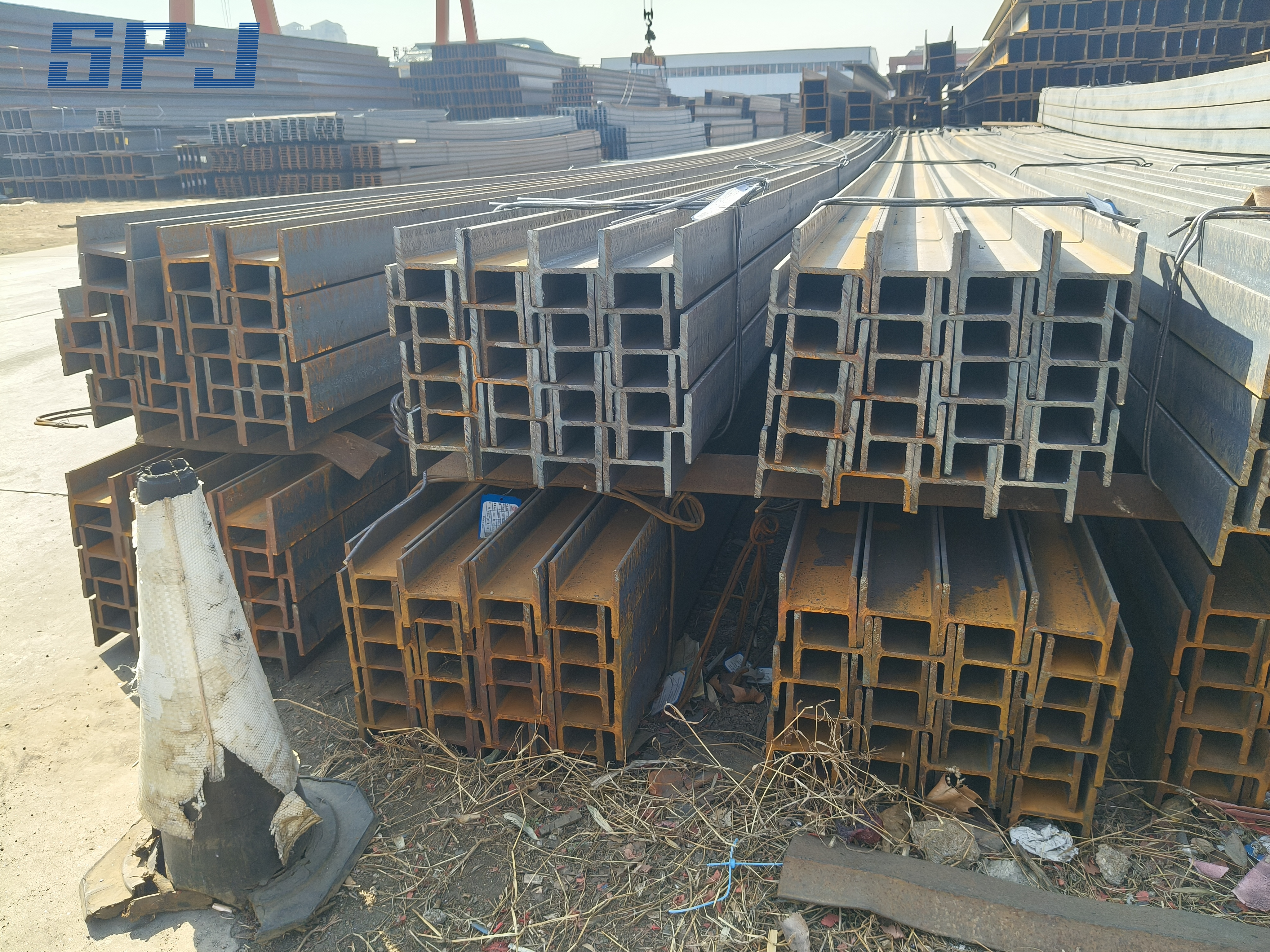 H Beam Q235 ASTM A36 Carbon Steel H Beam Mild Iron Steel Construction Building H Shape Steel Beam