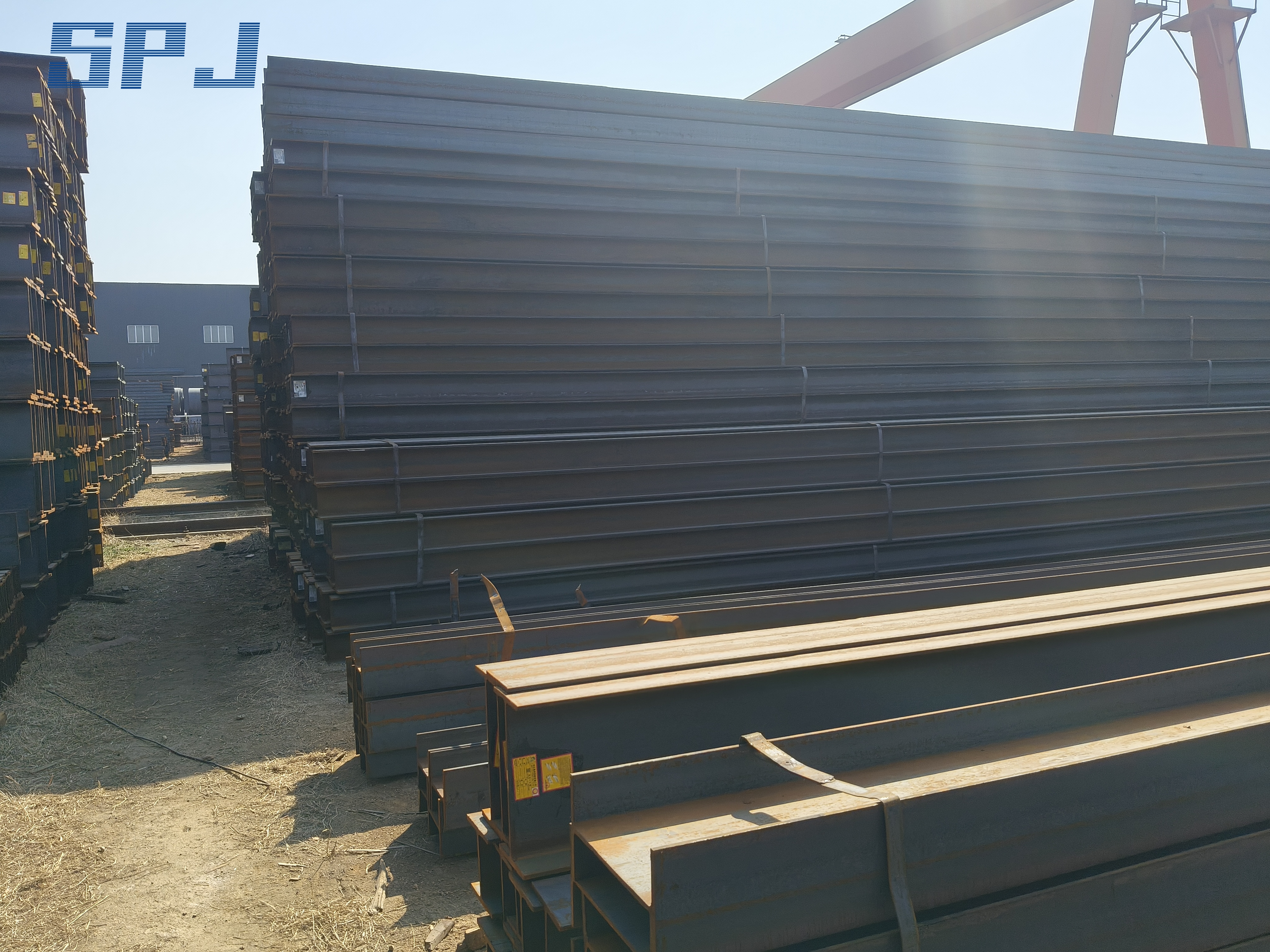 Construction Steel A36 / Ss400 / S235jr/S275jrs355jr/Q235 / Q355 Hot Rolled I Beams/Angle/Channels/H Beams/Hot DIP Galvanized C Beams Low Carbon High Streng