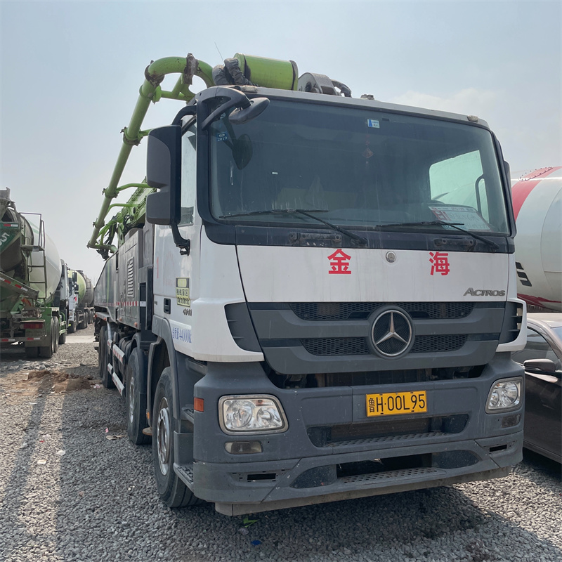 Used Concrete Pump Truck