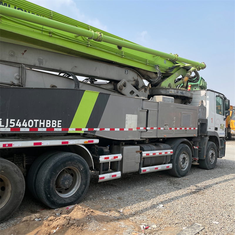 Used Concrete Pump Truck