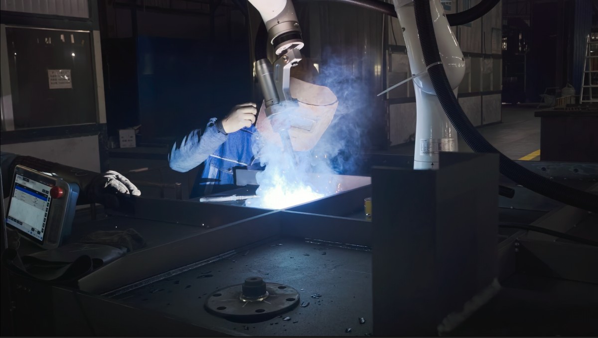 47473b44c0a18889bbf020bfab5bd2c9 How to Choose a Welding Robot