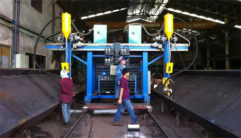 Cantilever Type H Beam Welding Machine 