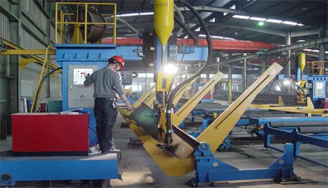 Cantilever welding machine 