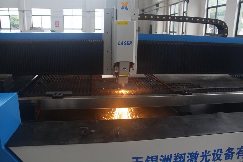 Fiber Laser Pipe and Plate Cutting Machine
