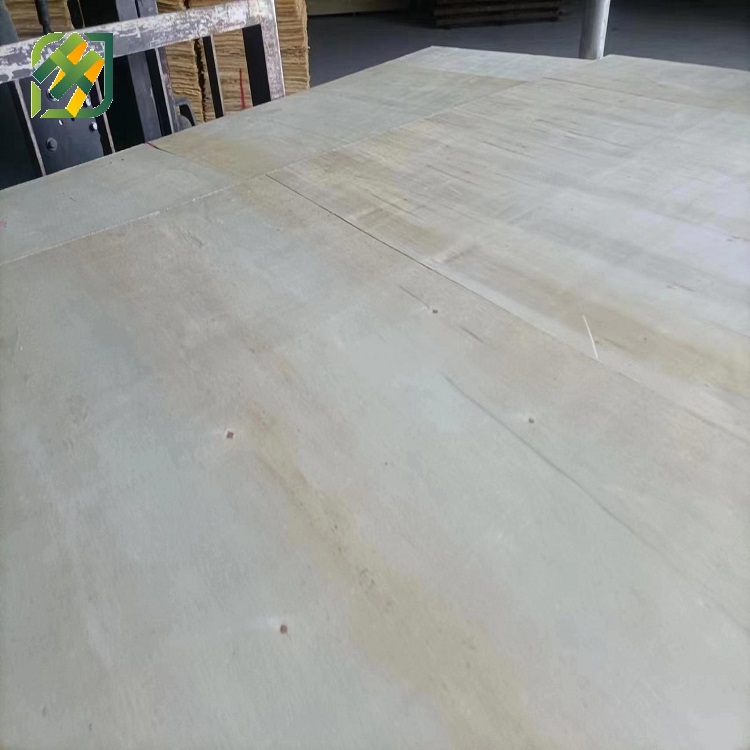 لون الحور الأصلي