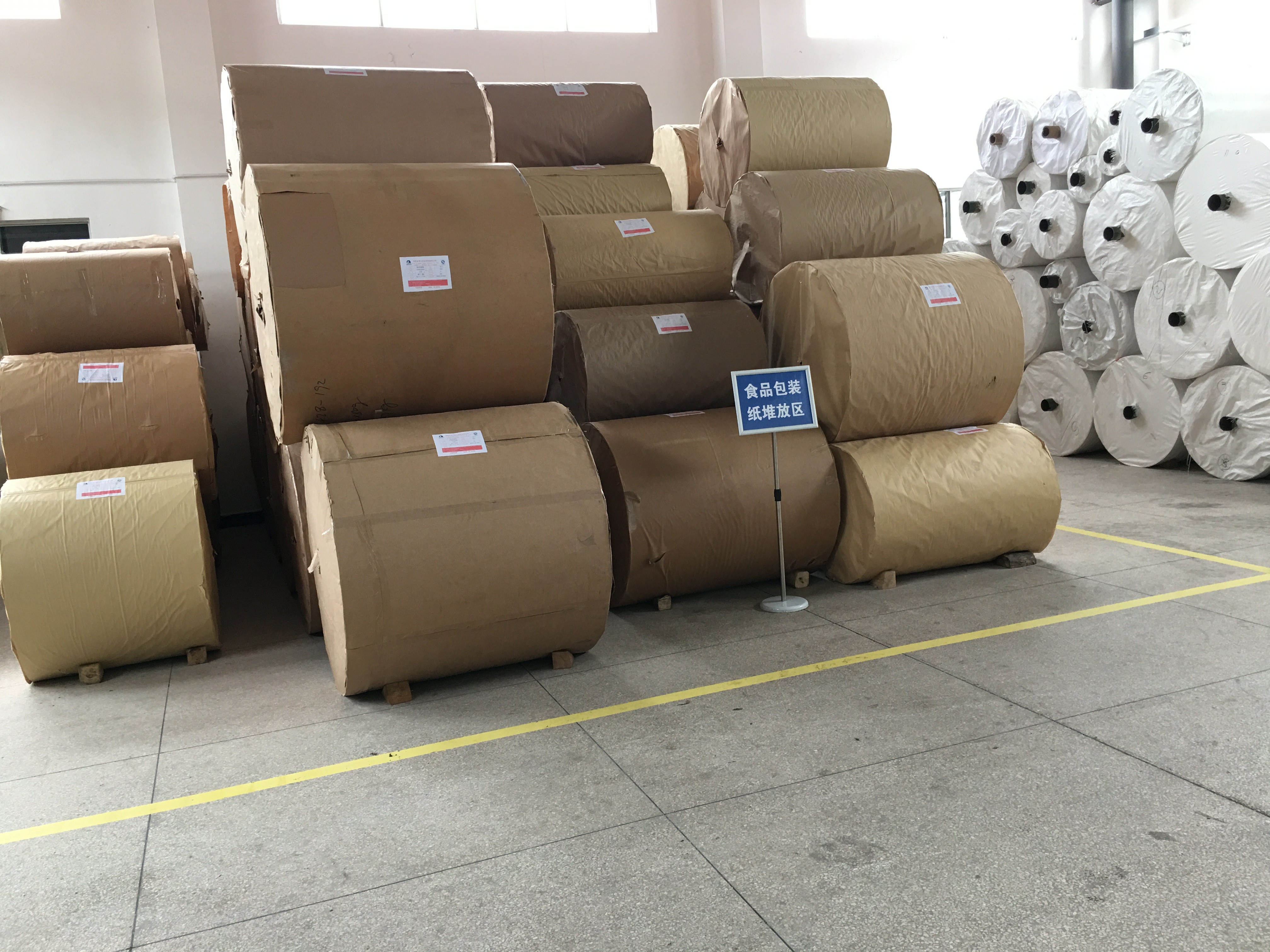Kraft coated paper manufacturers food grade kraft paper can be slit coated roll printing specificati