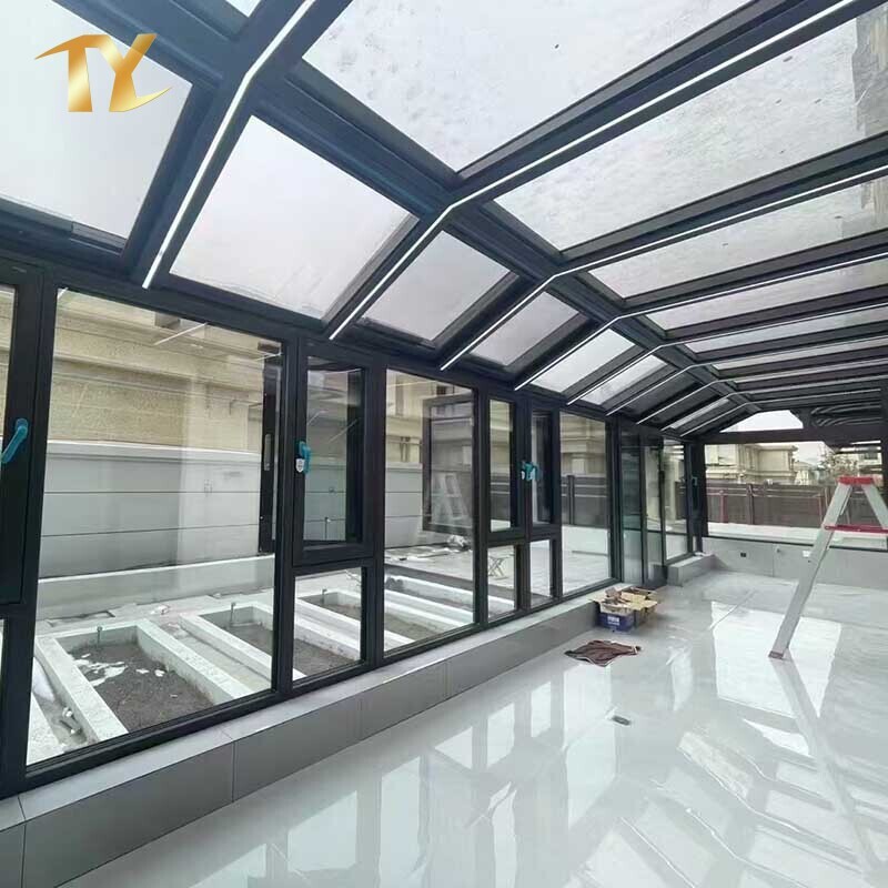 Prefab Light Steel Frame Sunroom Aluminum Structure / Tempered Glass