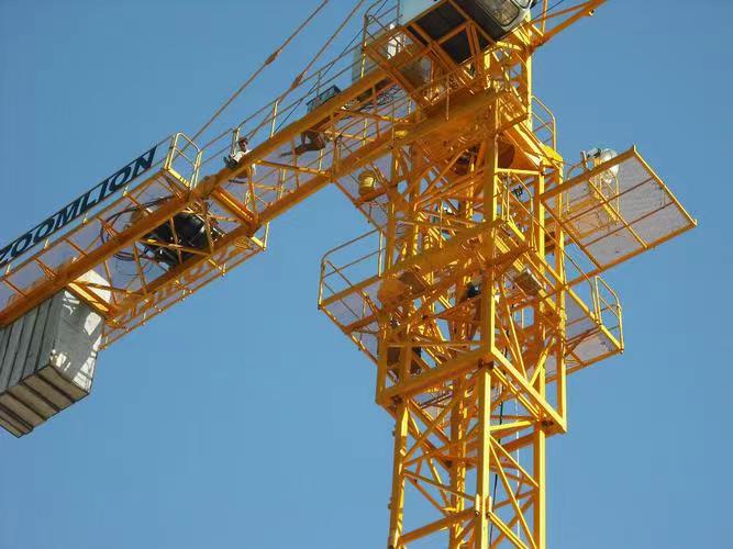 Water-based topcoat application for mining machinery