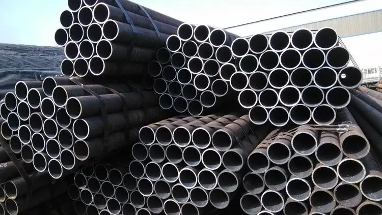 Understanding the Key Differences between Seamless and Welded Pipes