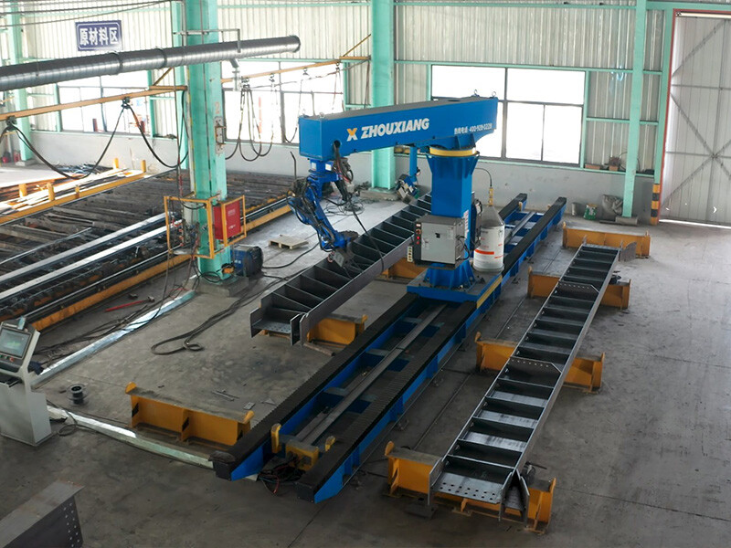 Cantilever Welding Robot