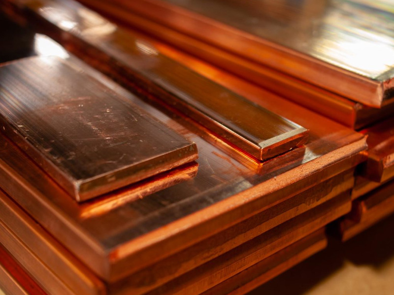 Is it better to use aluminum bars or copper bars for high-voltage busbars