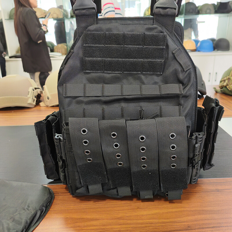 A full set of defensive tactical vests -CT1109