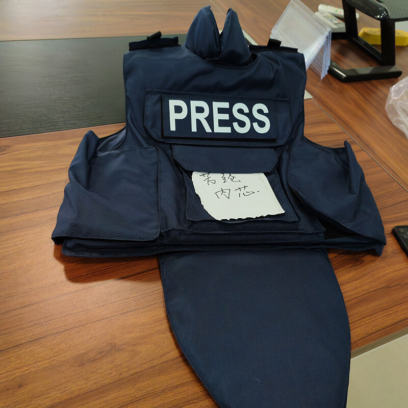 A full set of defensive tactical vests -CT1109