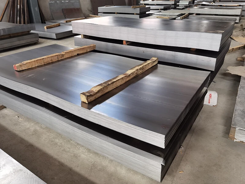 China Manufacturer Carbon Steel Plate/Sheet