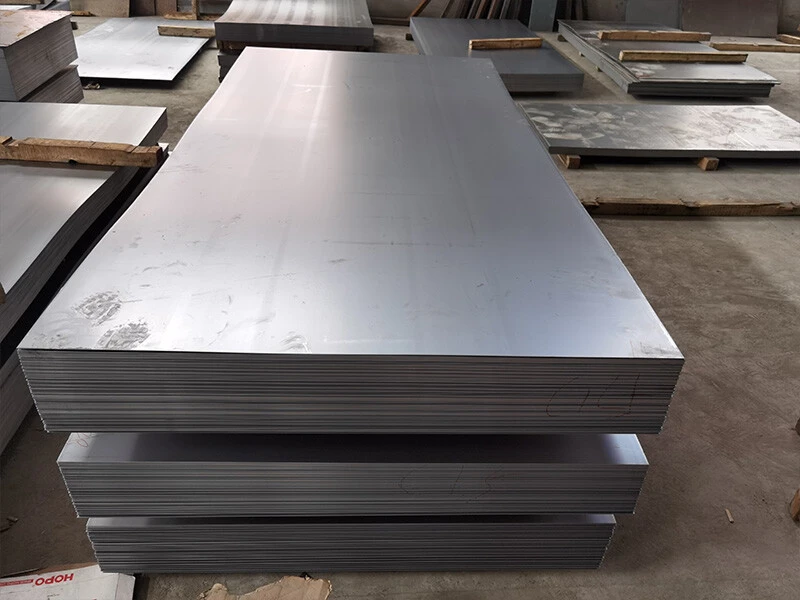 China Manufacturer Carbon Steel Plate/Sheet