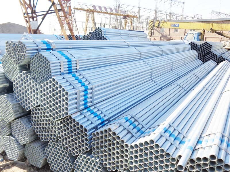 China Manufacturer Galvanized Pipe/Tube