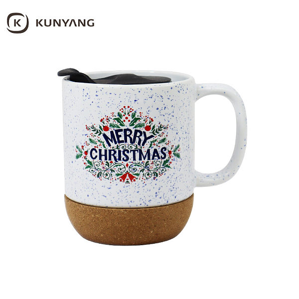 Xmas Holly Wreath Print Matte Holiday Coffee Cup