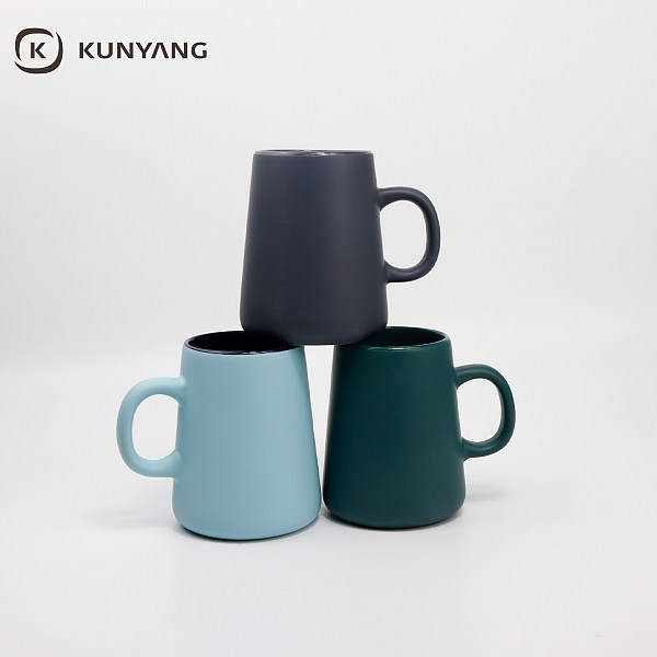 Pear-shaped Ceramic Mug