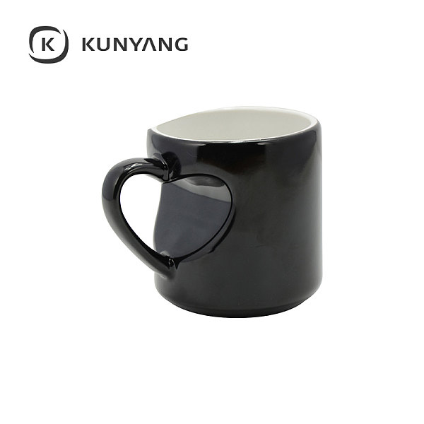 11oz Heart Shape Handle Color Changing Mug Black