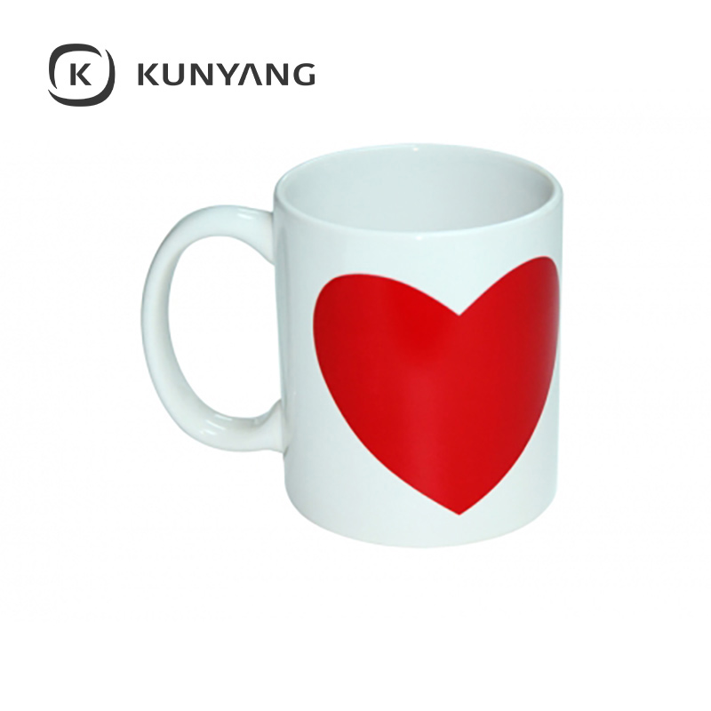 11oz Heart Color Changing Mug