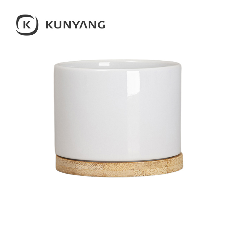 Ceramic Flowerpot w/Bamboo Base