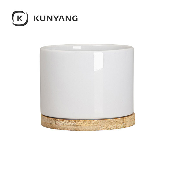 Ceramic Flowerpot w/Bamboo Base