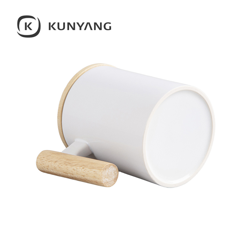 11oz White Mug w/Wooden Handle & Bamboo Lid