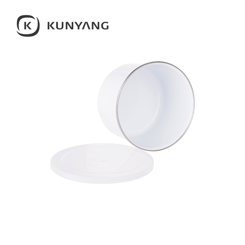 Enamel Bowl w/Lid