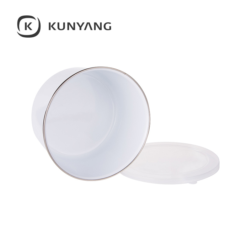 Enamel Bowl w/Lid