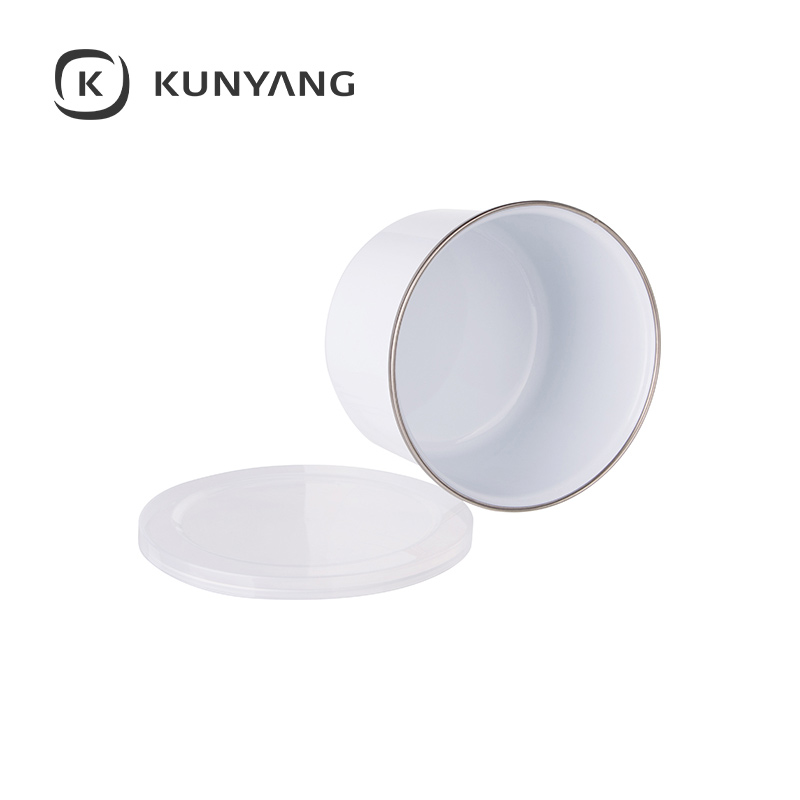 Enamel Bowl w/Lid